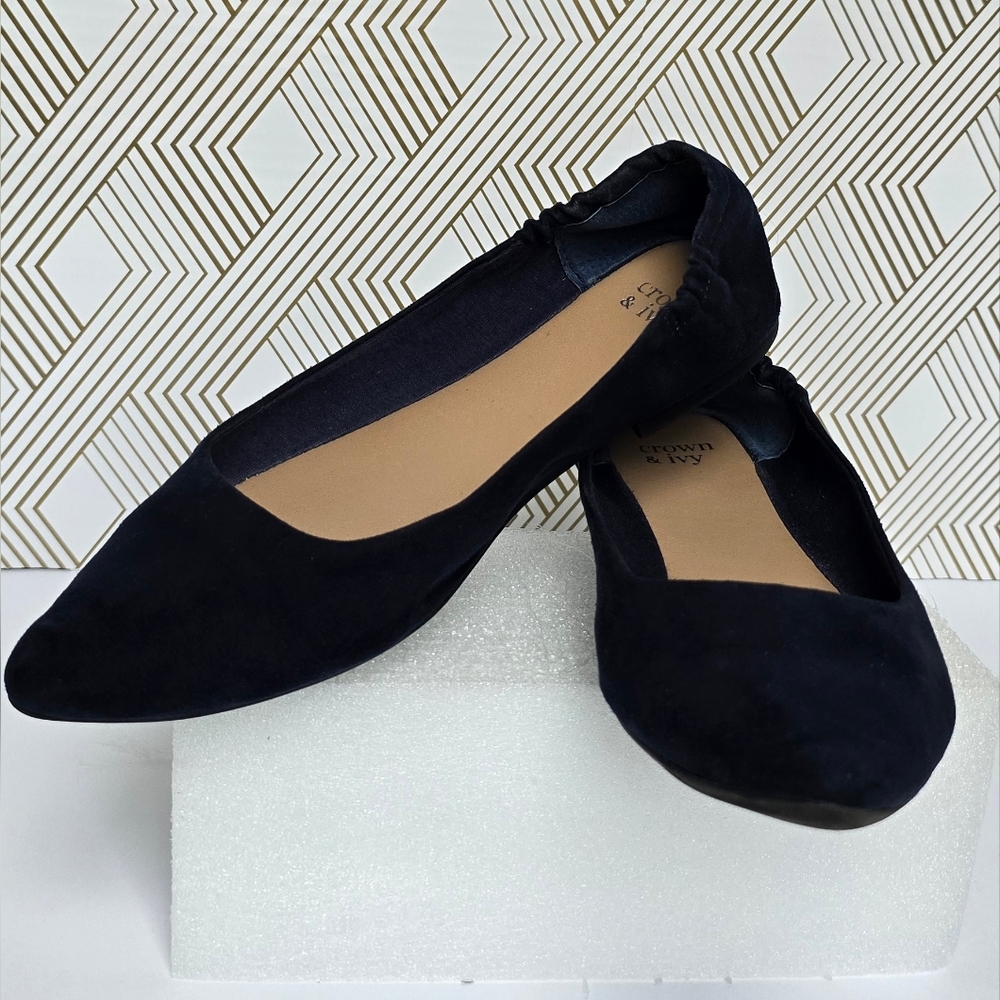 Crown & Ivy Navy Blue Flats with Pointed Toe